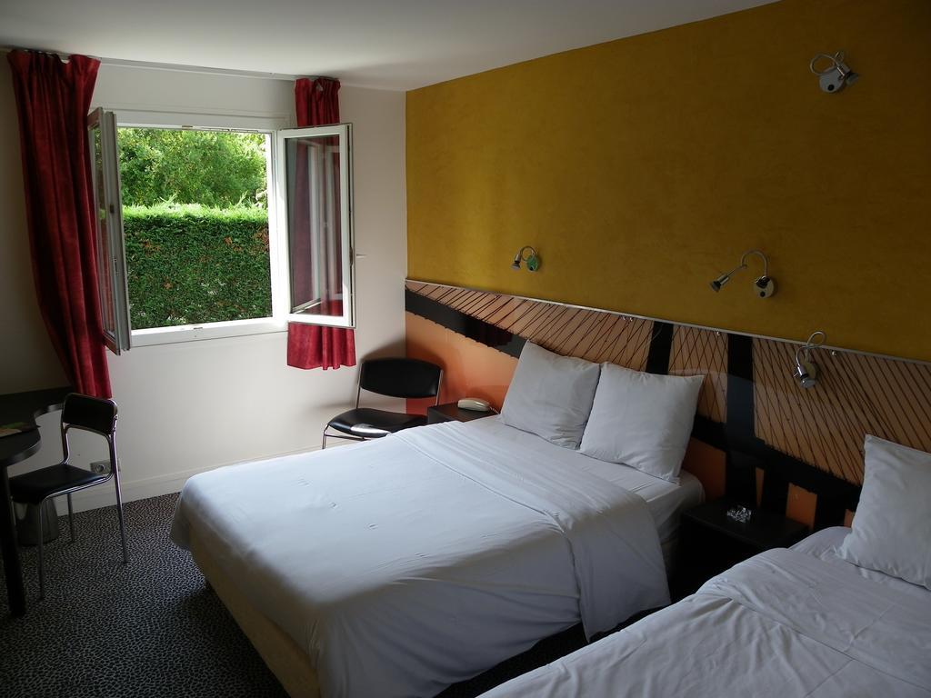 Hotel Logitel Saint-Doulchard Phòng bức ảnh