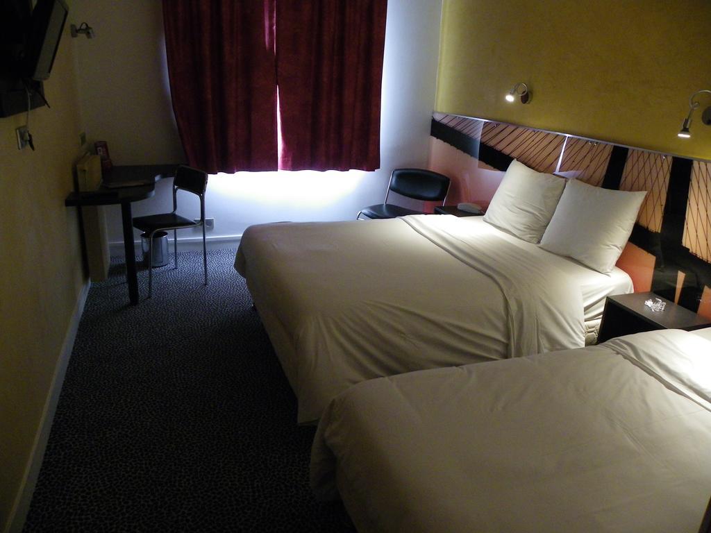 Hotel Logitel Saint-Doulchard Phòng bức ảnh