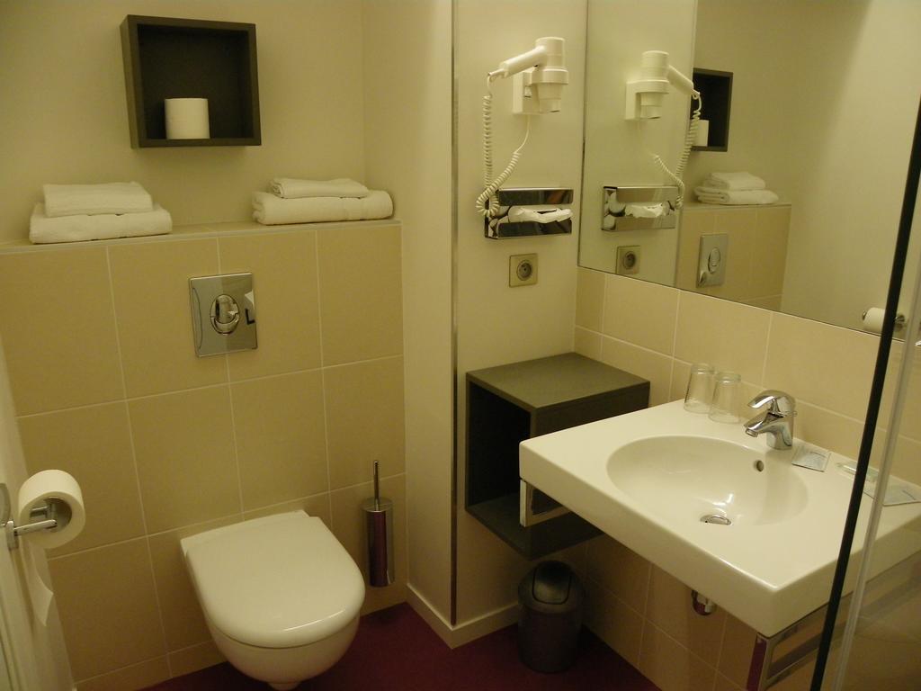 Hotel Logitel Saint-Doulchard Phòng bức ảnh