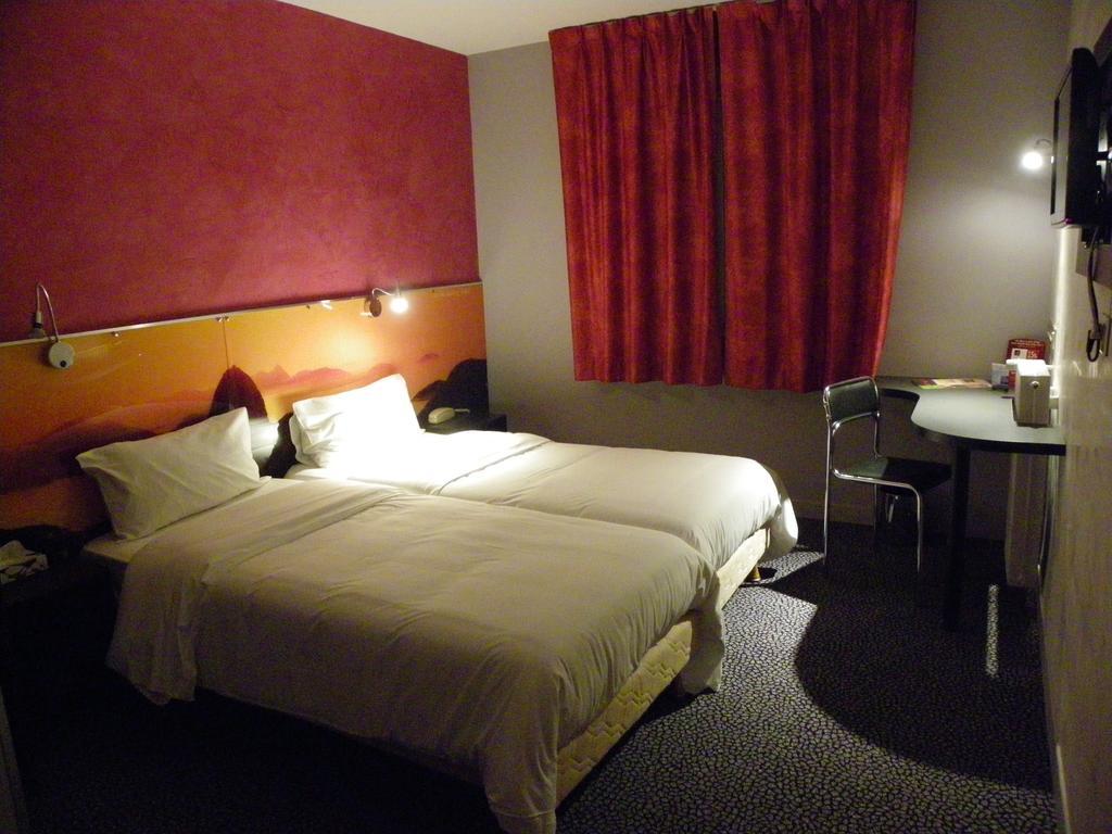 Hotel Logitel Saint-Doulchard Phòng bức ảnh