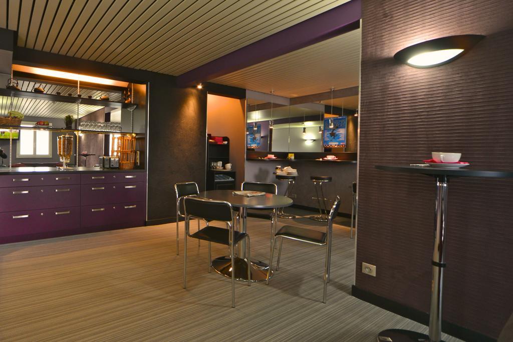 Hotel Logitel Saint-Doulchard Ngoại thất bức ảnh
